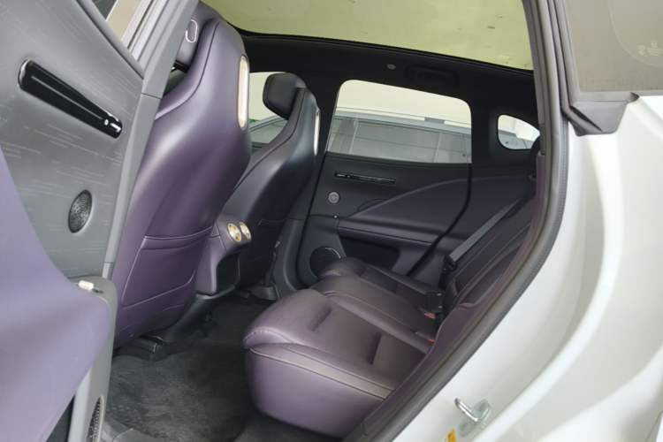 Used Avatr 07 2024 Pro+ All-Electric Version Left Rear Seat