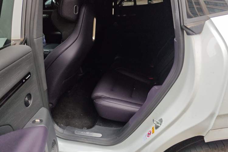 Used Avatr 07 2024 Pro+ Range-Extended Edition Left Rear Seat