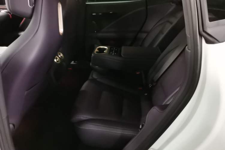 Used Avatr 07 2024 Ultra All-Electric Four-Wheel Drive Left Rear Seat