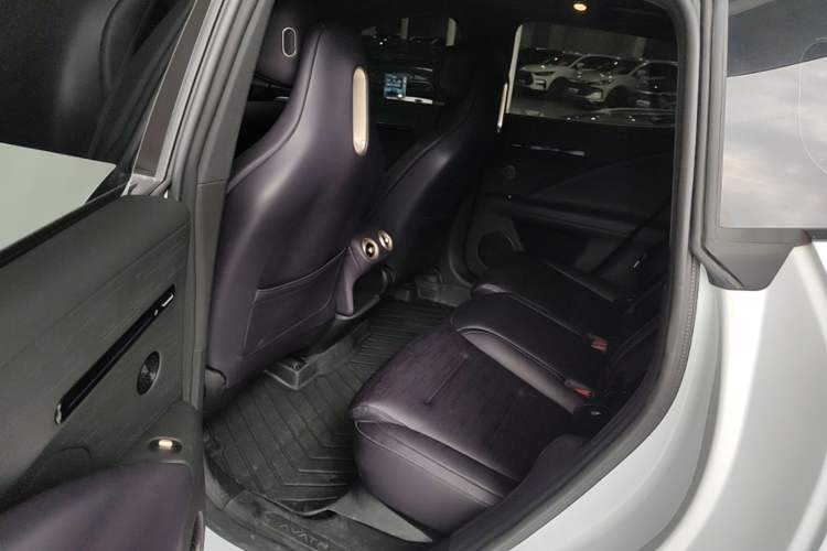 Used Avatr 07 2024 Pro+ All-Electric Version Left Rear Seat