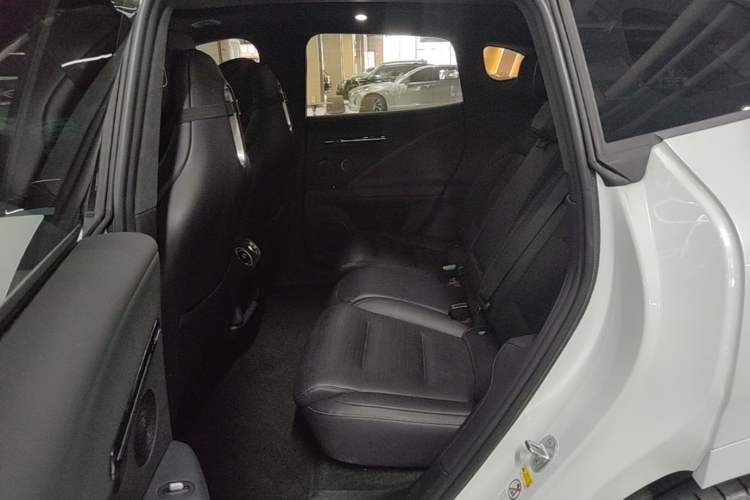 Used Avatr 07 2024 Max Extended-Range Edition Left Rear Seat