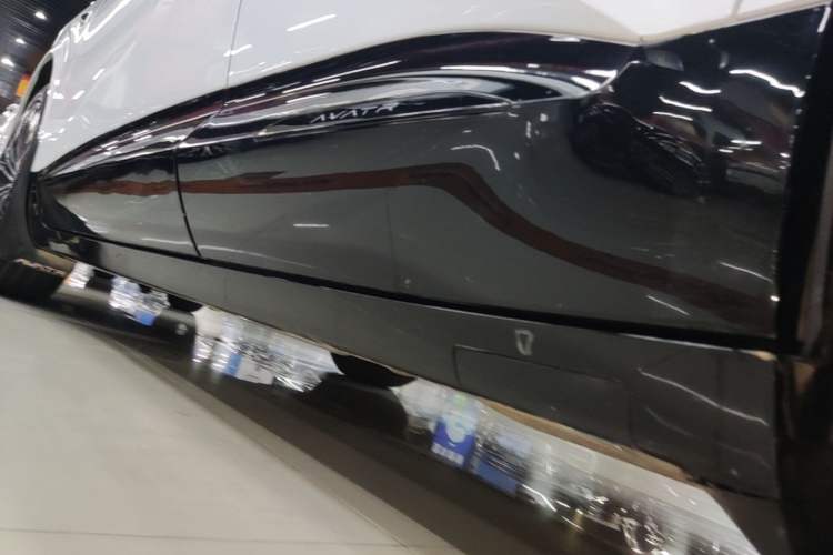 Used Avatr 07 2024 Max Extended-Range Edition Left Side Sill