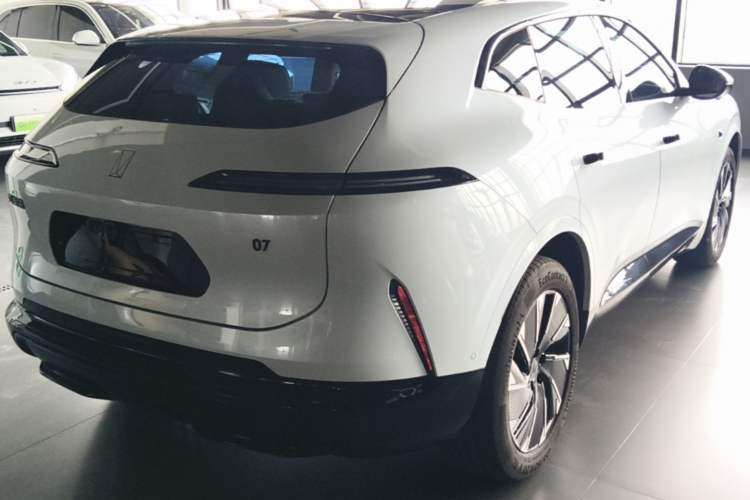 Used Avatr 07 2024 Pro+ All-Electric Version Rear Right 45 Deg