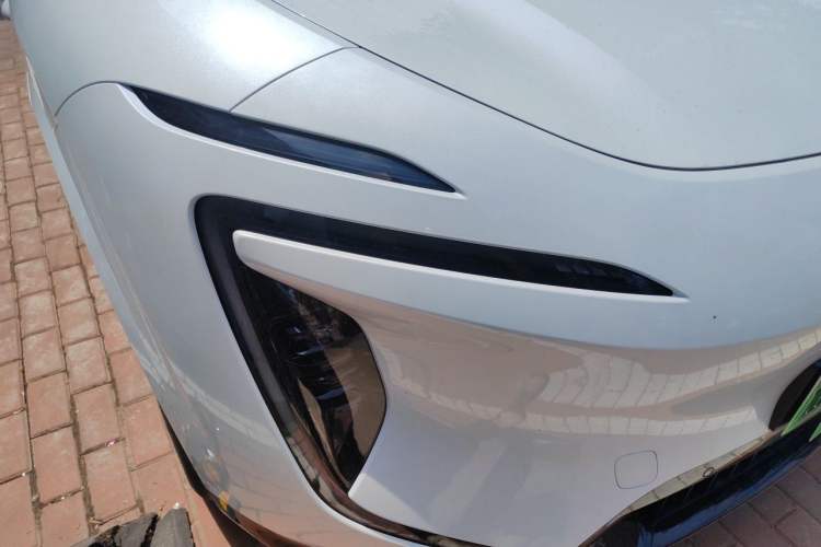 Used Avatr 07 2024 Pro+ All-Electric Version Right Front Headlight