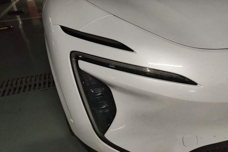 Used Avatr 07 2024 Max Extended-Range Edition Right Front Headlight