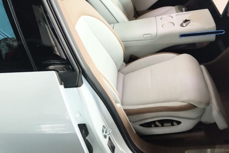 Used Avatr 07 2024 Pro+ All-Electric Version Right Front Seat