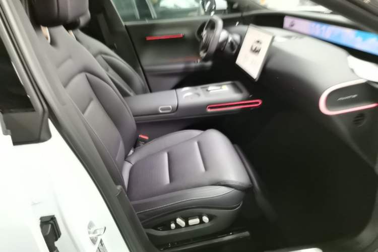 Used Avatr 07 2024 Ultra All-Electric Four-Wheel Drive Right Front Seat