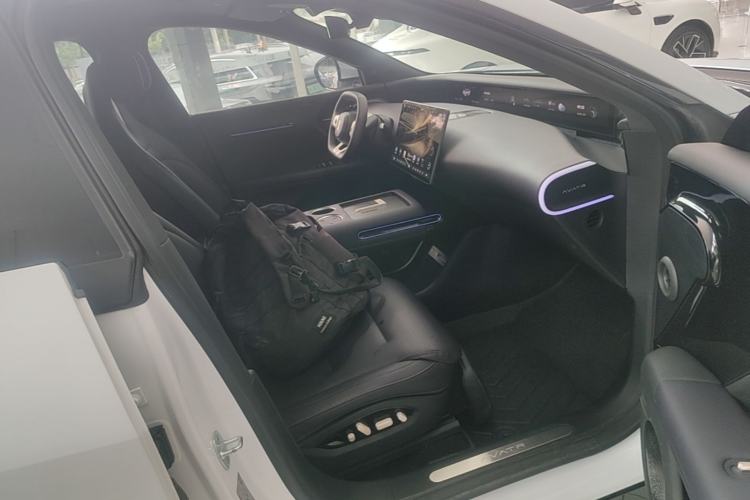 Used Avatr 07 2024 Pro+ All-Electric Version Right Front Seat