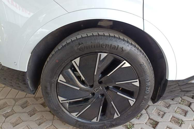 Used Avatr 07 2024 Pro+ All-Electric Version Right Rear Wheel Hub