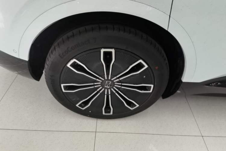 Used Avatr 07 2024 Max Extended-Range Edition Right Rear Wheel Hub
