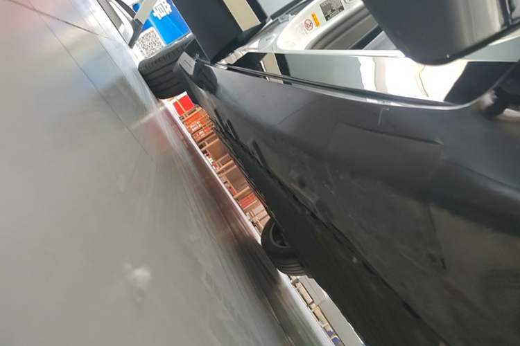 Used Avatr 07 2024 Max Extended-Range Edition Right Side Sill