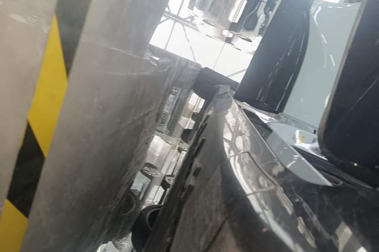Used Avatr 07 2024 Ultra Range-Extended Four-Wheel Drive Right Side Sill