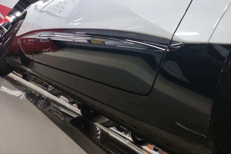 Used Avatr 07 2024 Pro+ All-Electric Version Right Side Sill