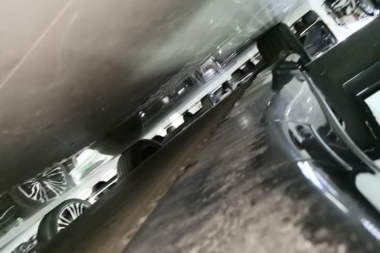 Used Avatr 07 2024 Ultra All-Electric Four-Wheel Drive Right Side Sill