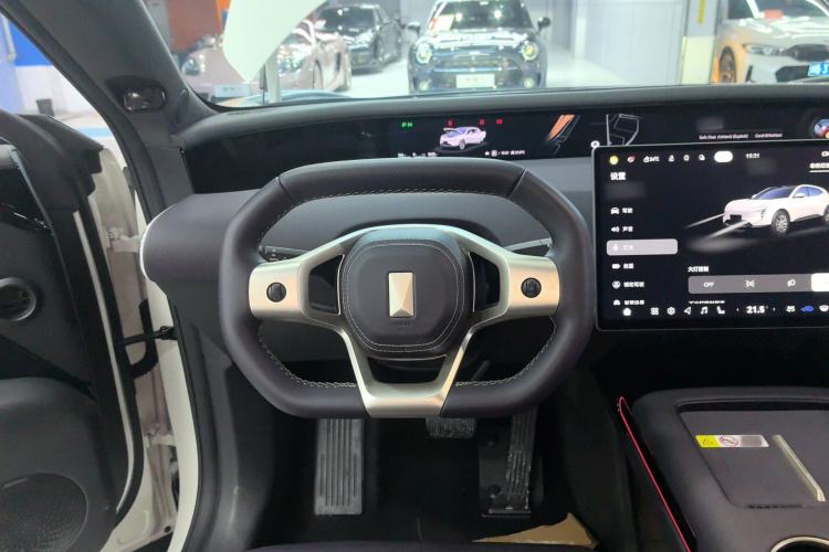Used Avatr 07 2024 Ultra All-Electric Four-Wheel Drive Steering Wheel