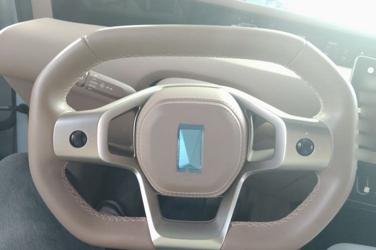 Used Avatr 07 2024 Max Extended-Range Edition Steering Wheel