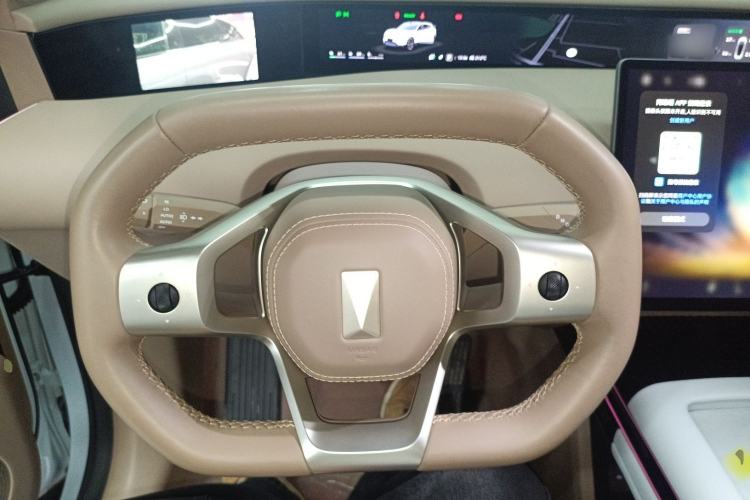 Used Avatr 07 2024 Ultra Range-Extended Four-Wheel Drive Steering Wheel