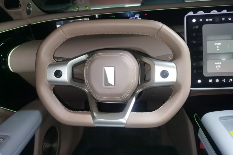 Used Avatr 07 2024 Ultra Range-Extended Four-Wheel Drive Steering Wheel