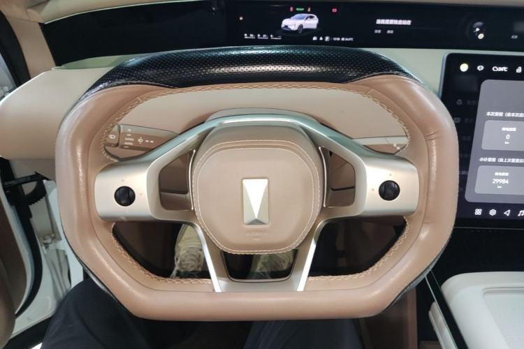 Used Avatr 07 2024 Max Extended-Range Edition Steering Wheel