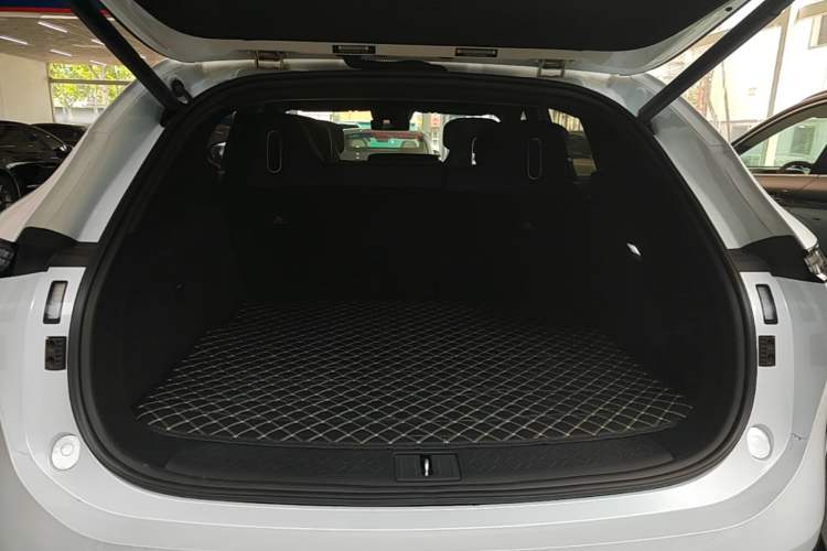 Used Avatr 07 2024 Max Extended-Range Edition Trunk