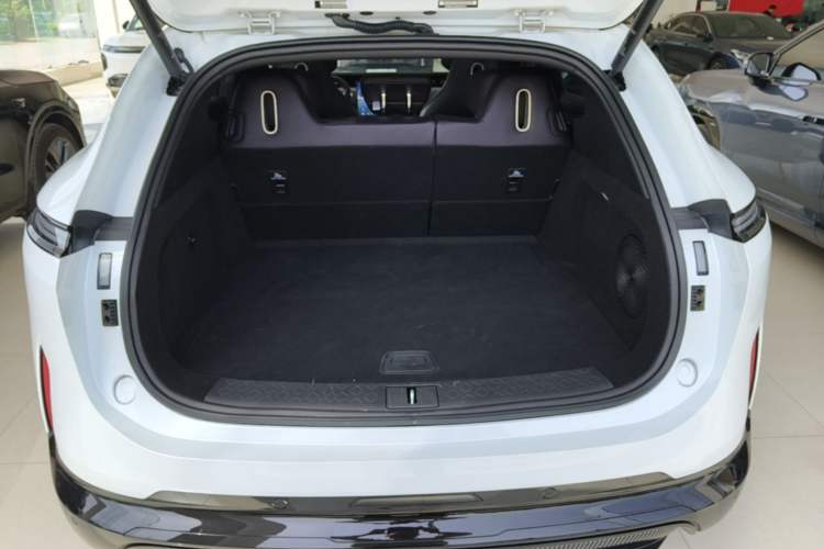 Used Avatr 07 2024 Pro+ All-Electric Version Trunk