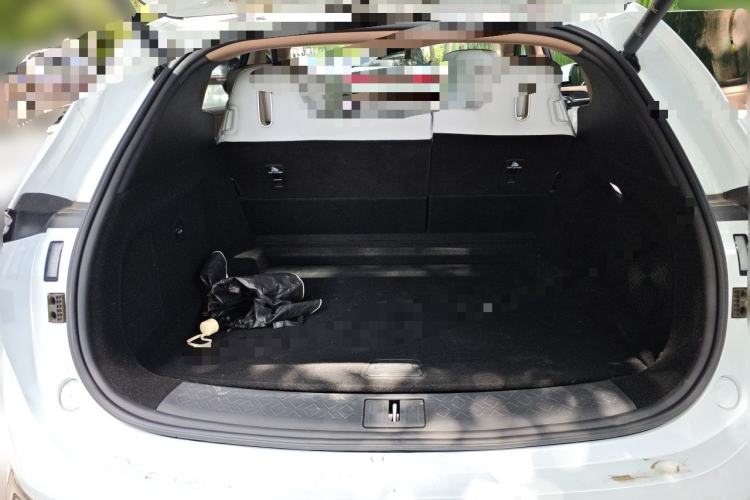 Used Avatr 07 2024 Pro+ Range-Extended Edition Trunk