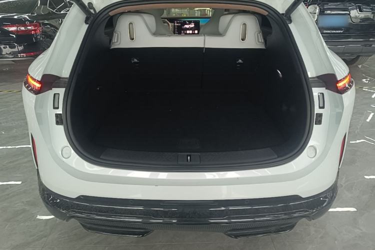 Used Avatr 07 2024 Ultra Range-Extended Four-Wheel Drive Trunk
