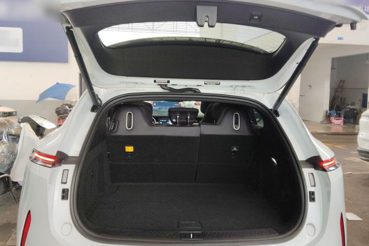 Used Avatr 07 2024 Pro+ All-Electric Version Trunk
