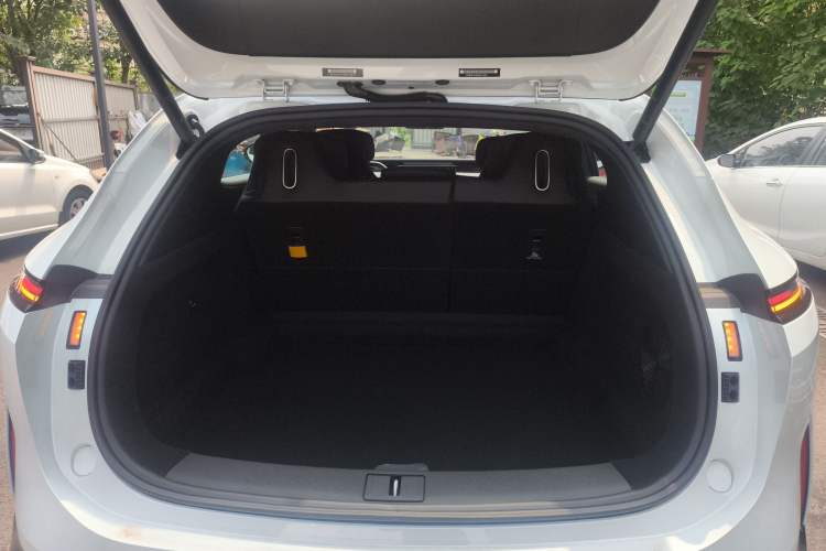 Used Avatr 07 2024 Max Pure Electric Edition Trunk