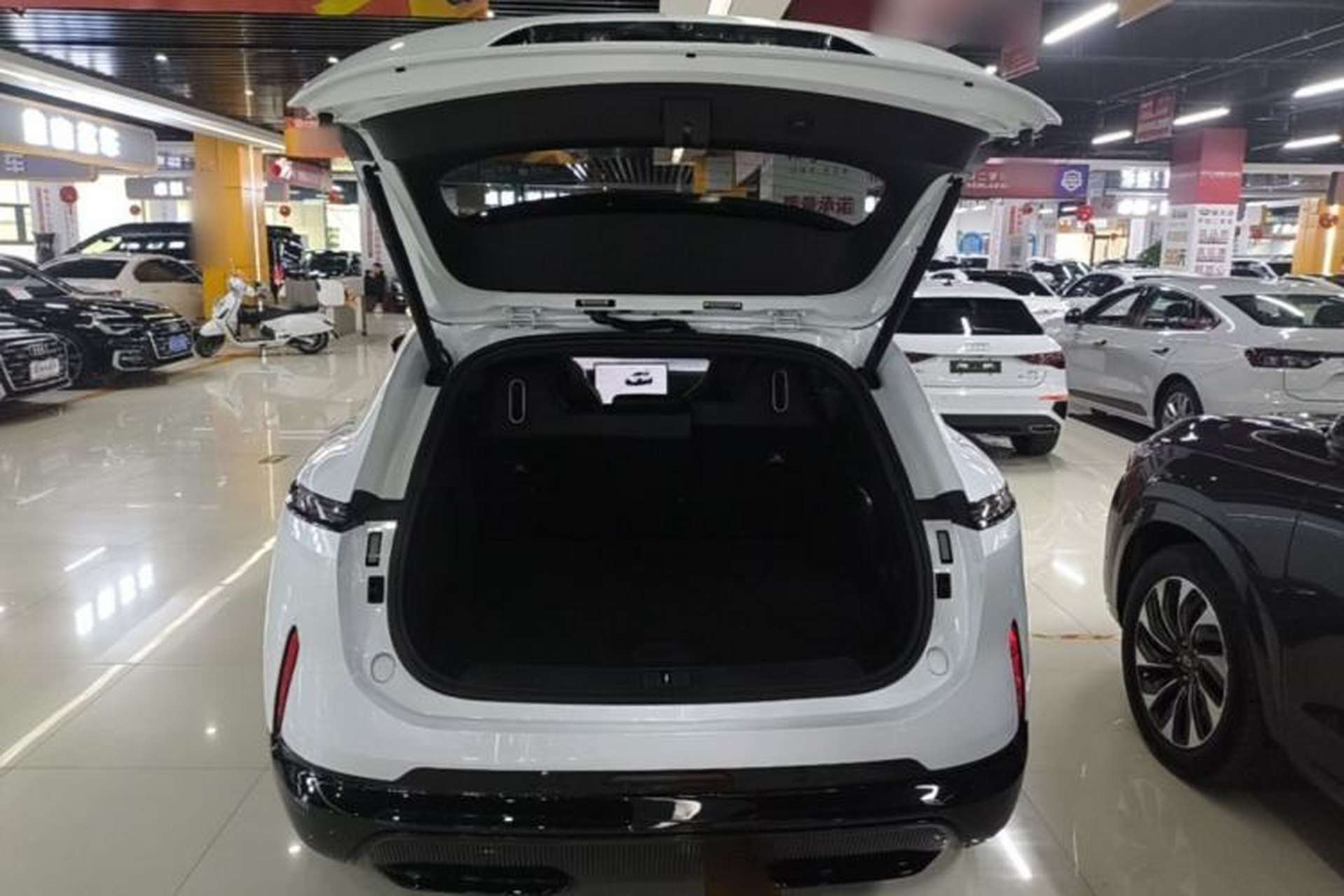 Used Avatr 07 2024 Pro+ All-Electric Version Trunk