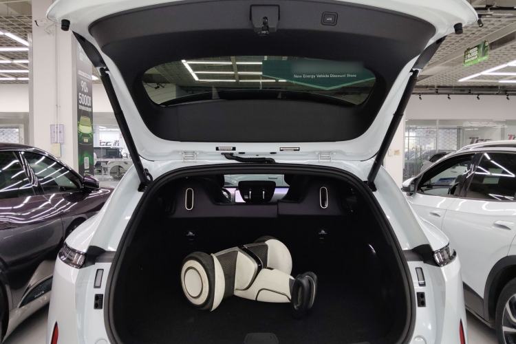 Used Avatr 07 2024 Pro+ All-Electric Version Trunk