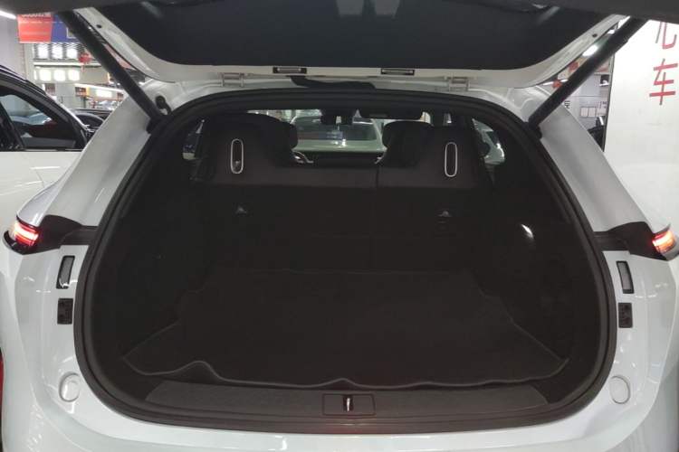 Used Avatr 07 2024 Pro+ All-Electric Version Trunk
