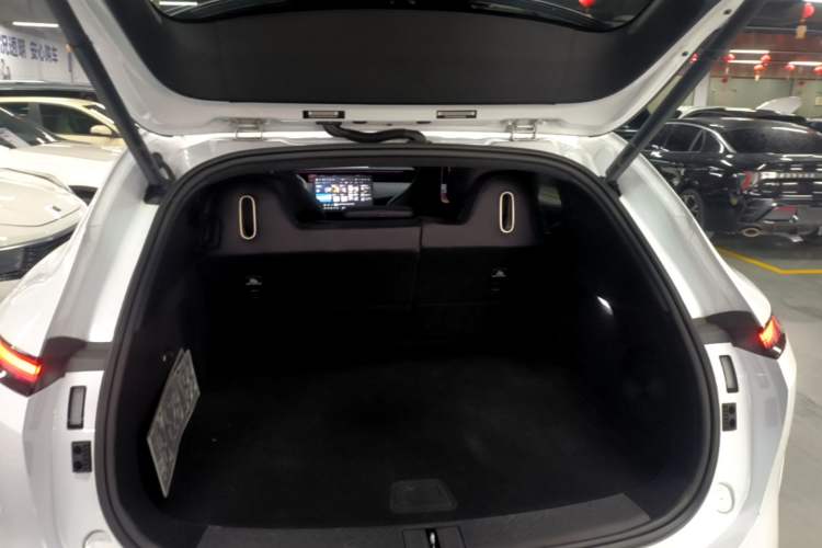 Used Avatr 07 2024 Max Extended-Range Edition Trunk