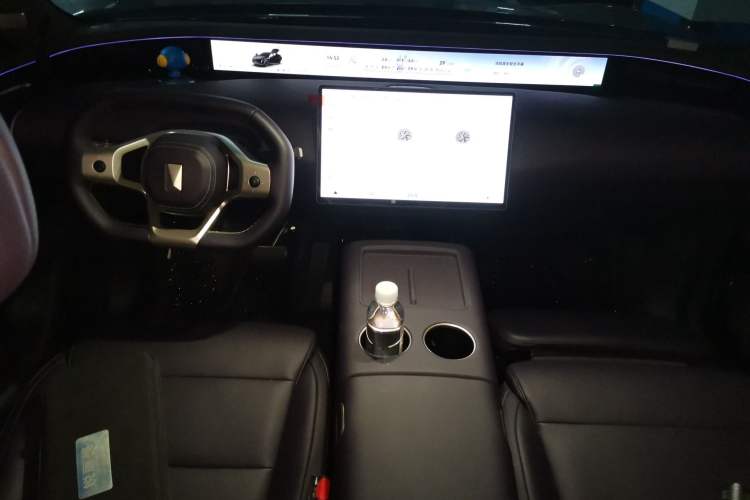 Used Avatr 07 2026 Elite Range-Extended Version 52.01kWh Center Console