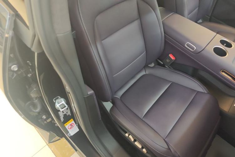 Used Avatr 07 2026 Ultra Pure-Electric All-Wheel-Drive Version Right Front Seat