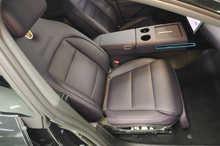 Used Avatr 07 2026 Elite Range-Extended Version Right Front Seat