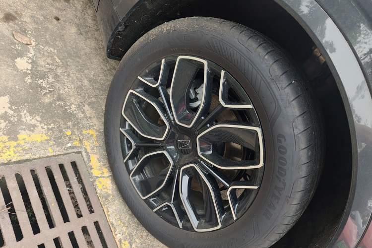 Used Avatr 07 2026 Ultra Pure-Electric All-Wheel-Drive Version Right Front Wheel Hub