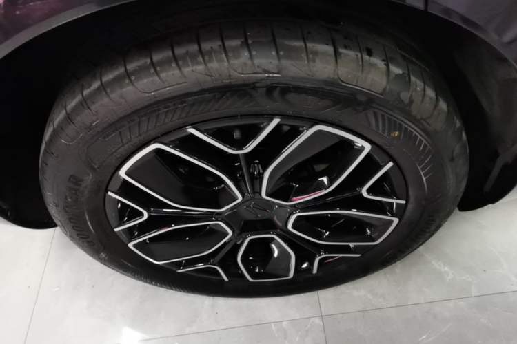 Used Avatr 07 2026 Elite Range-Extended Version 52.01kWh Right Rear Wheel Hub