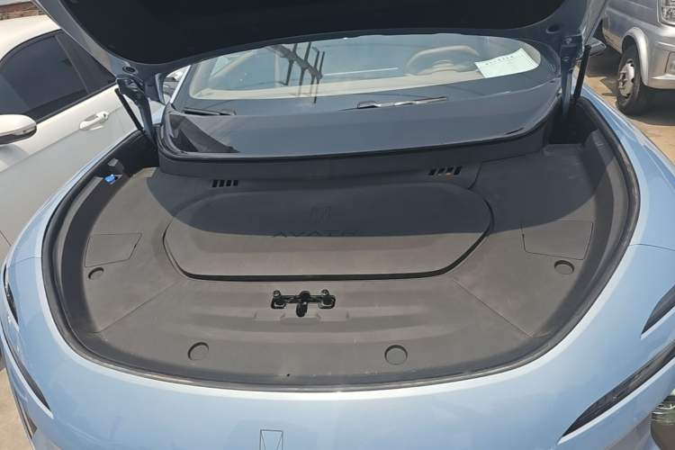 Used Avatr 07 2026 Max+ Range-Extended Version 52.01kWh Engine Bay