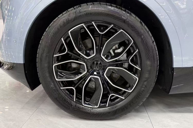 Used Avatr 07 2026 Ultra Pure-Electric All-Wheel-Drive Version Exterior 1