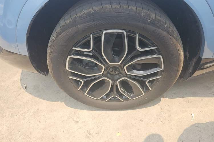 Used Avatr 07 2026 Max+ Range-Extended Version 52.01kWh Exterior 5