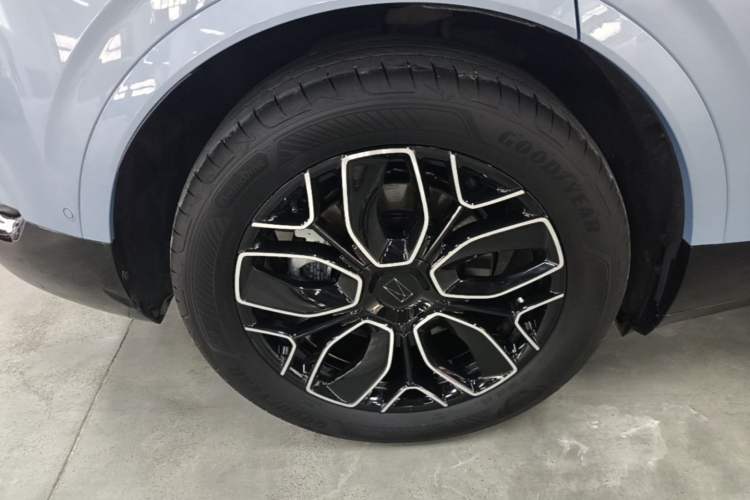 Used Avatr 07 2026 Ultra Pure-Electric All-Wheel-Drive Version Right Rear Wheel Hub