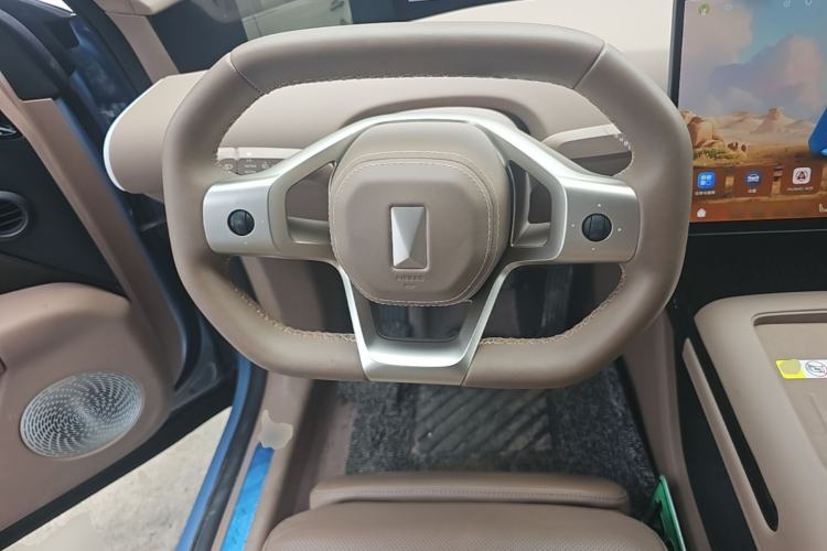 Used Avatr 07 2026 Max+ Range-Extended Version 52.01kWh Steering Wheel
