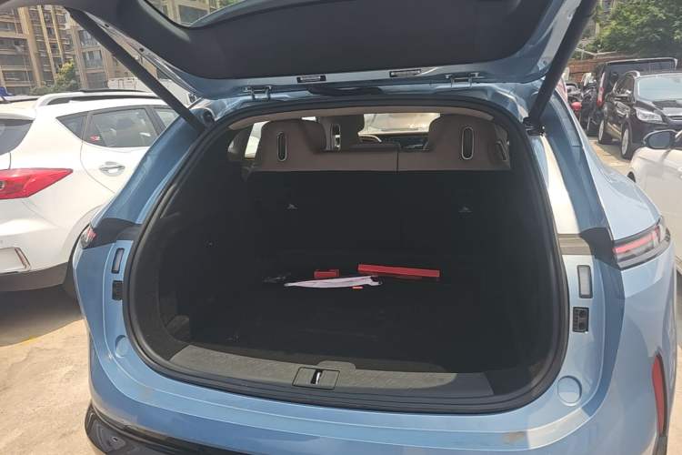Used Avatr 07 2026 Max+ Range-Extended Version 52.01kWh Trunk
