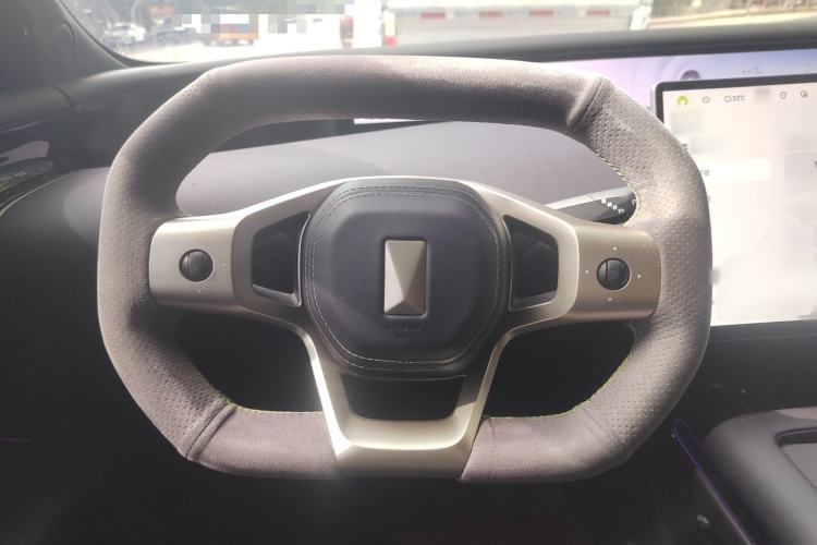 Used Avatr 07 2026 Max+ Range-Extended Version 52.01kWh Steering Wheel