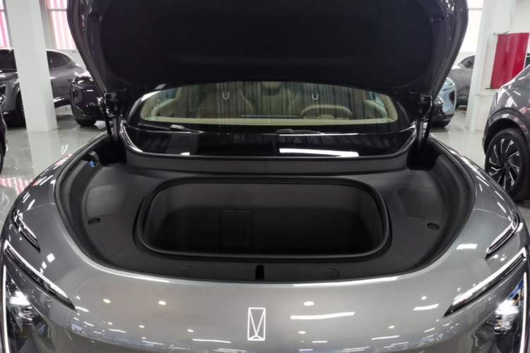 Used Avatr 07 2026 Ultra Pure-Electric All-Wheel-Drive Version Engine Bay