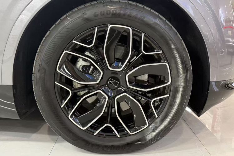 Used Avatr 07 2026 Ultra Pure-Electric All-Wheel-Drive Version Exterior 1