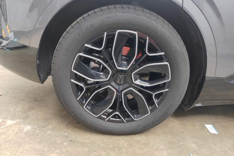 Used Avatr 07 2026 Ultra Pure-Electric All-Wheel-Drive Version Exterior 3