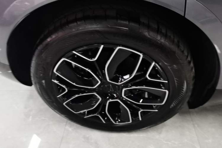 Used Avatr 07 2026 Ultra Pure-Electric All-Wheel-Drive Version Exterior 5