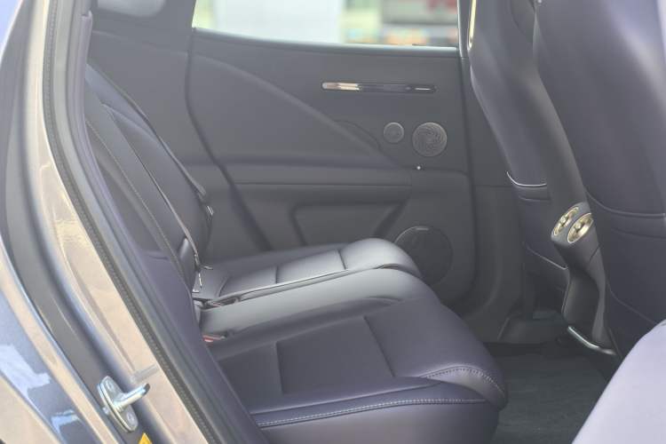Used Avatr 07 2026 Elite Range-Extended Version Interior 4
